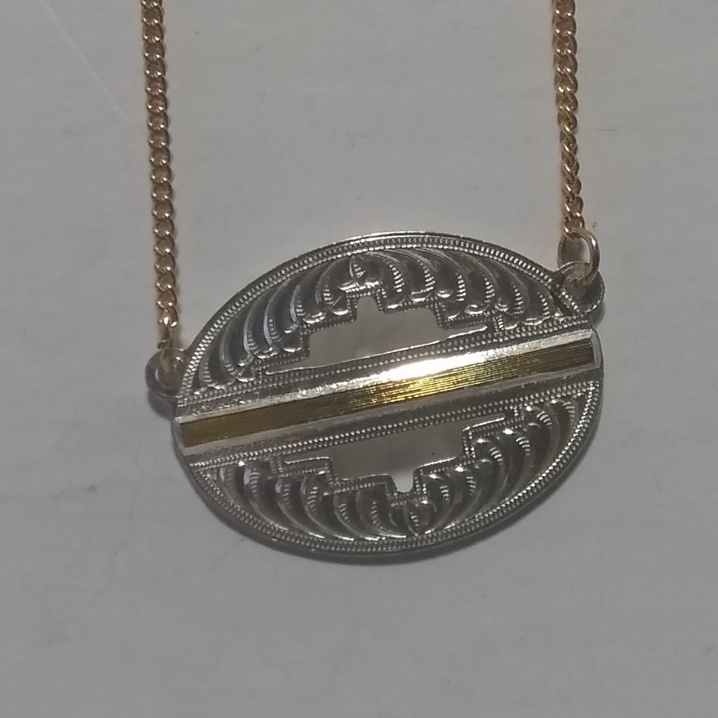 Montana Silversmiths Small Silver Chocker Pendant Gold Center Bar Gold Chain Ec 59$